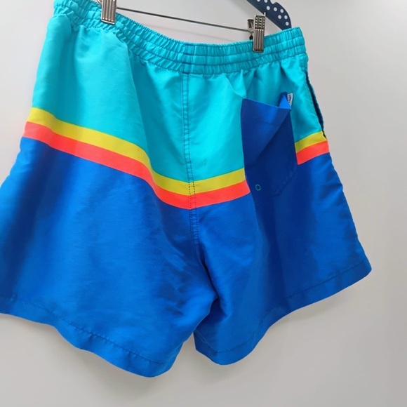 Chubbies Swim Shorts Mens size XL Blue White Striped Mesh Lined Stretch - Picture 2 of 5